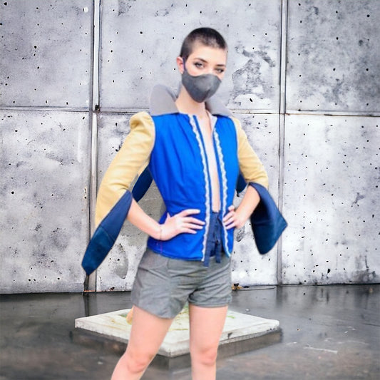 Jacket Renovation Reversible: Un Toque de Elegancia en Azul Añil y Crema pieza sostenible talla XS