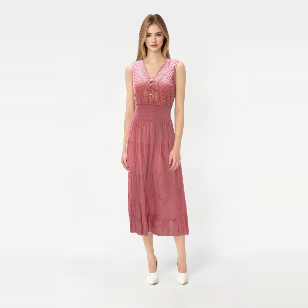 Traje Formal Rosa Plisado con Cuello en V y Botones Perlados pieza sostenible talla S