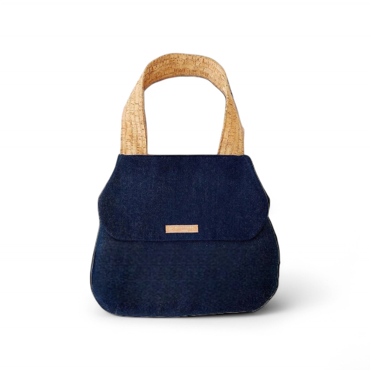 Cartera Mahón: Elegancia Sostenible por Ruth Yenira