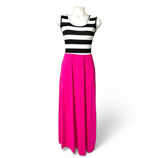 Vestido Smock Maxi con Falda Rosa y Parte Superior de Líneas Negras - Elegancia Contrastante pieza sostenible talla S