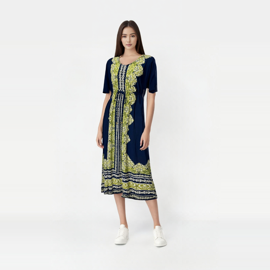 Vestido Haani Petites Largo con Diseño de Líneas en Verde Chatre y Fondo Azul Marino: Elegancia Estival