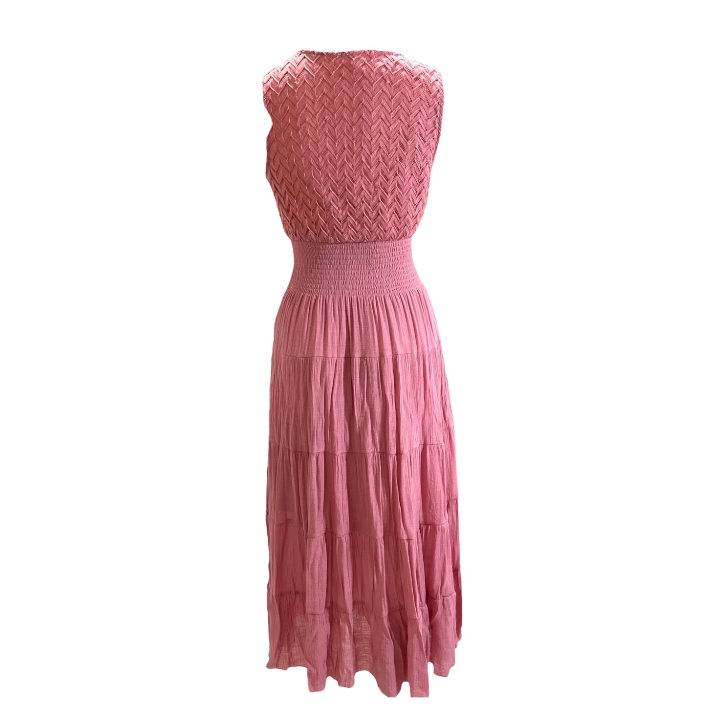 Traje Formal Rosa Plisado con Cuello en V y Botones Perlados